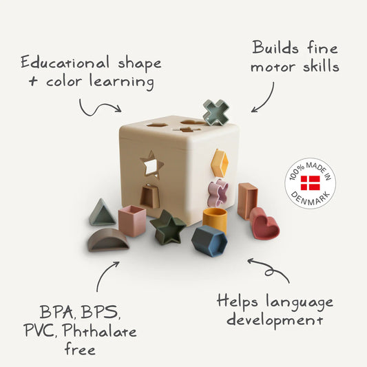 Mushie Shape Sorting Box | Petal