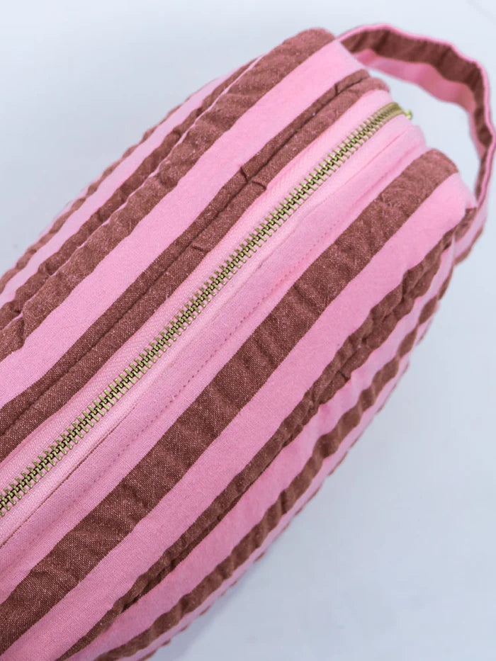 Sundae Seersucker Dopp Kit | Mosey Me