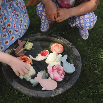 Mushie Whale Bath Stackers - Retro