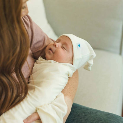 Stretch Knit Hat & Swaddle Set - White