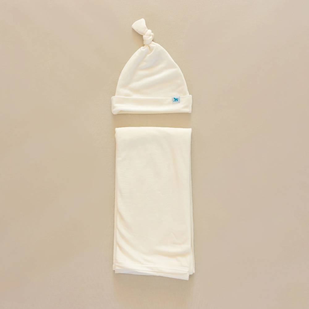 Stretch Knit Hat & Swaddle Set - White