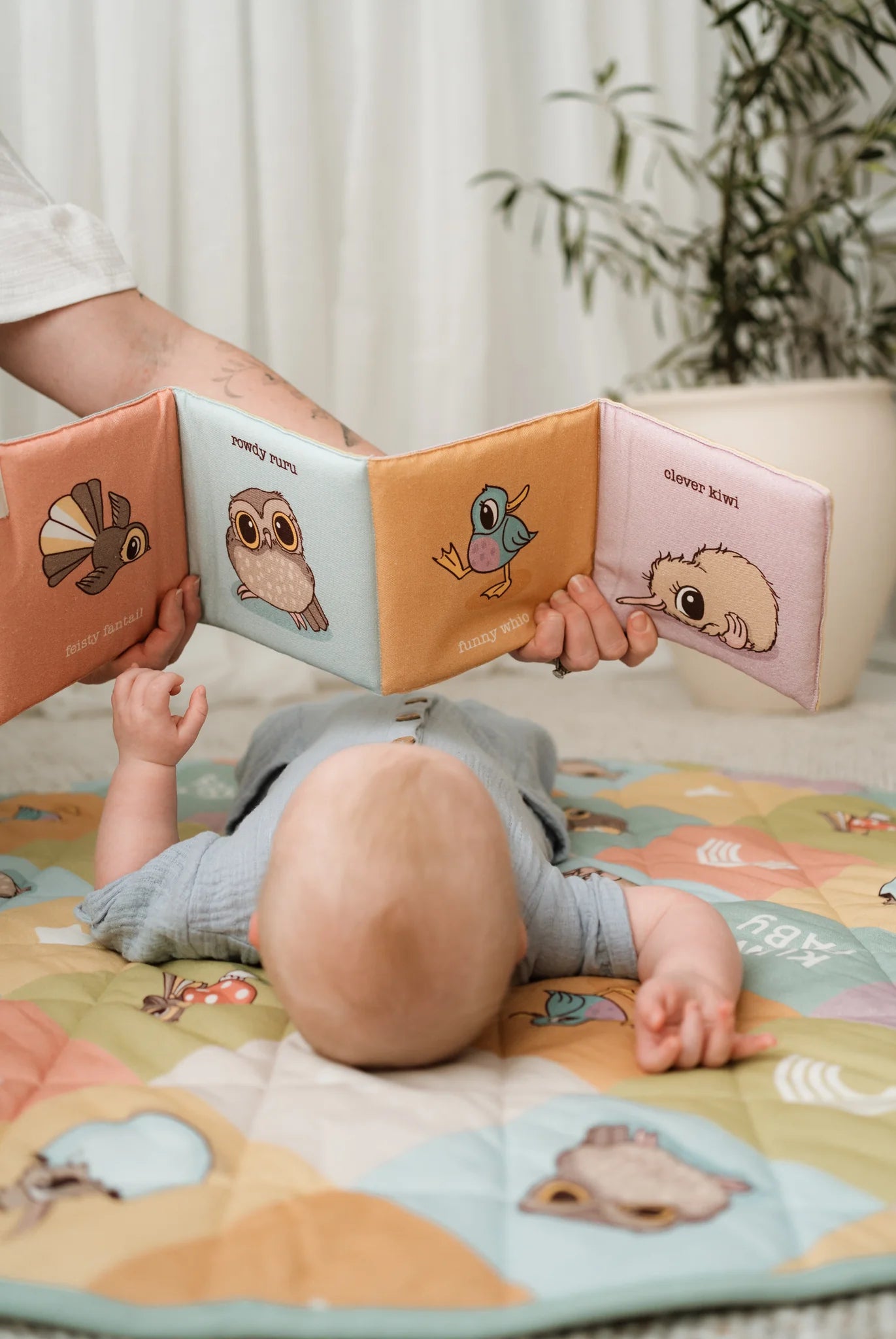 Kuwi Baby Fabric Book of Birds