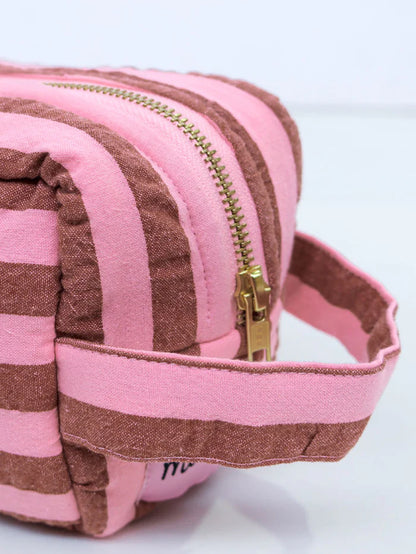 Sundae Seersucker Dopp Kit | Mosey Me