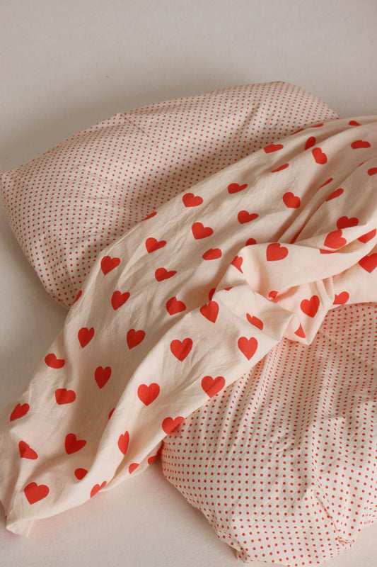 Play Linen Swaddle | Sweetheart Love Hearts